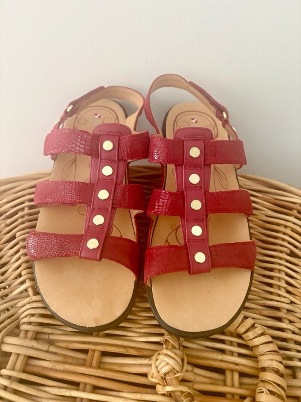 Revere Toledo Women's Size 11 Red Sandals